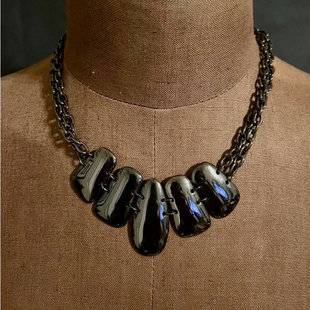 114) Vintage NY Black Onyx Necklace